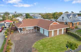 12 Hadley Wood Drive, Wattle Downs