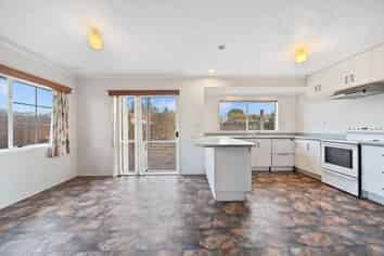 12 Hadley Wood Drive, Wattle Downs
