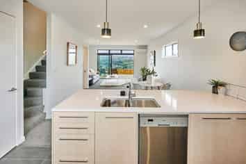 17/30 Monowai Road, Johnsonville