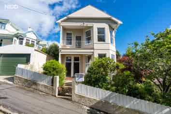 17 Scarba Street, Roslyn