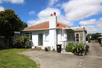 34 Botanical Road, Takaro