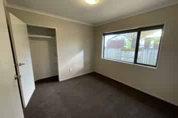 11 Johnson Street, Bulls