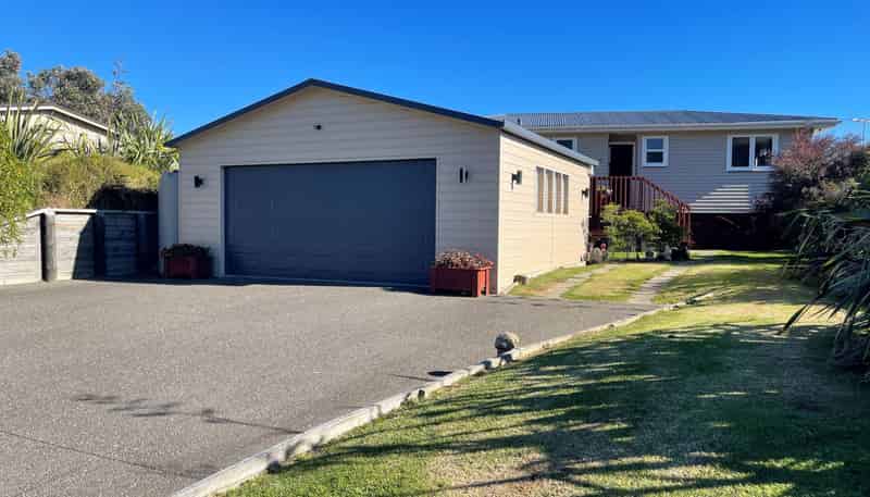 26 Ashwell Drive, Port Waikato