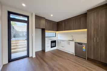 15b Molley Green Place, Mount Roskill