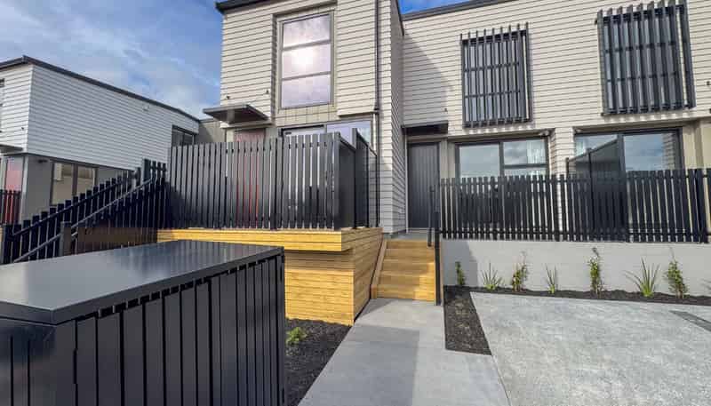 15c Molley Green Place, Mount Roskill