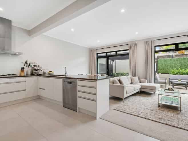 127 Bonair Crescent, Millwater