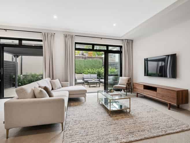 127 Bonair Crescent, Millwater