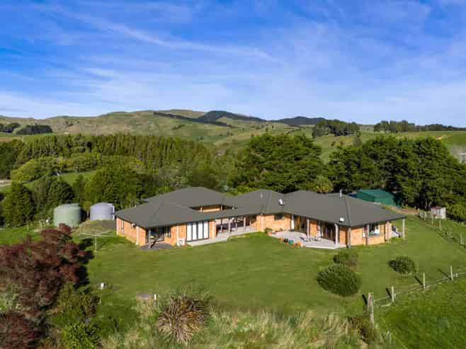 143 Pond Road, Raglan