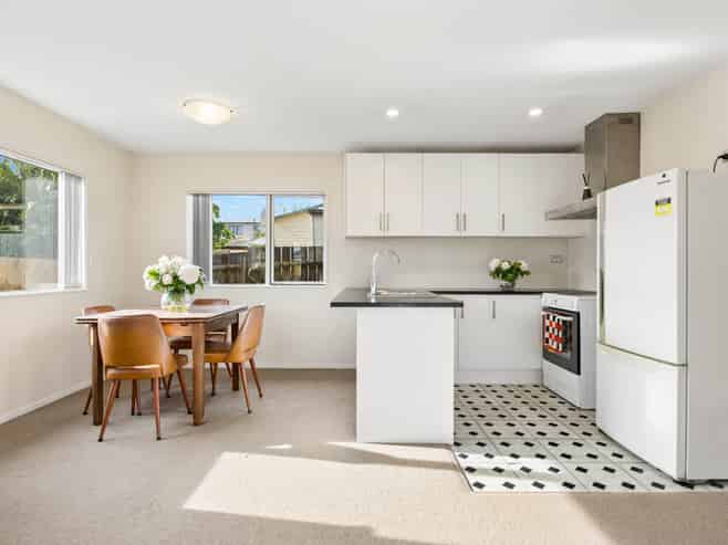23 Desmond Place, Otara