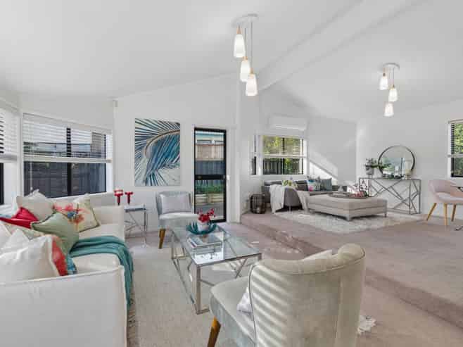 14 Meadowland Drive, Somerville