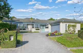 14 Meadowland Drive, Somerville