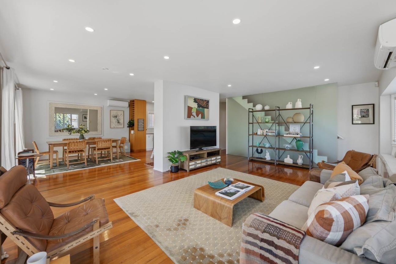 Herne Bay Haven  Three-Level Furnished Home w... - Widok 4