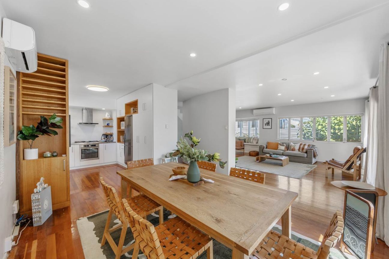 Herne Bay Haven  Three-Level Furnished Home w... - Widok 5