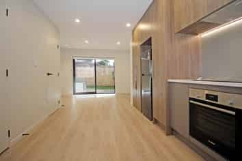 26D Alamein Road, Panmure