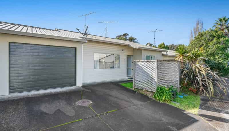6/372 Whangaparaoa Road, Stanmore Bay