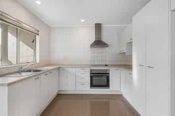 6/372 Whangaparaoa Road, Stanmore Bay