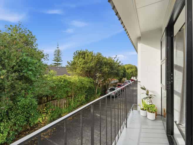10/767 Beach Road, Browns Bay