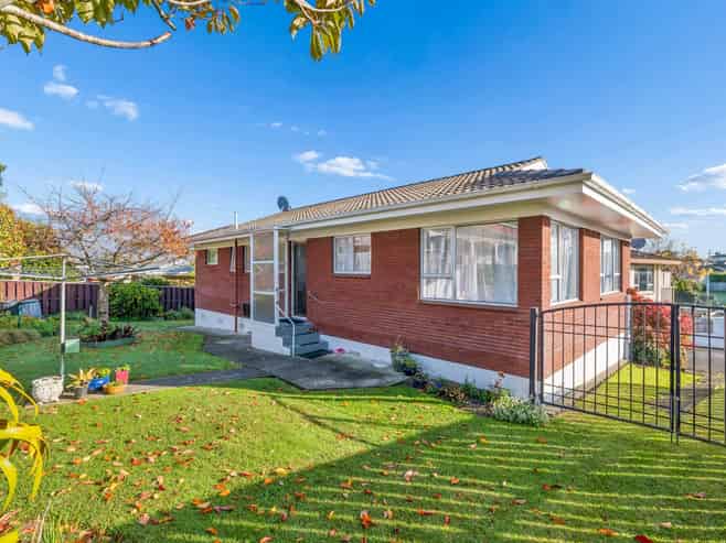 2/39 Ashdown Place, Papakura