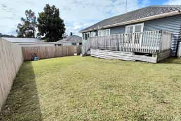 383 West Coast Road, Glen Eden