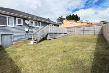 383 West Coast Road, Glen Eden