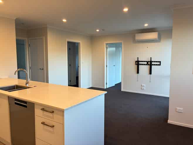 75 Waruhia Crescent, Rototuna North