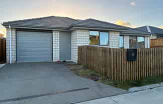 75 Waruhia Crescent, Rototuna North