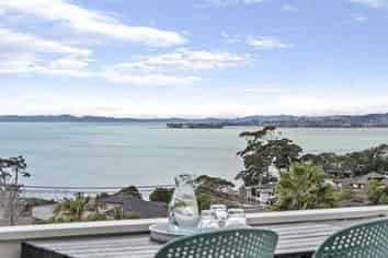 5 Colmar Road, Mellons Bay