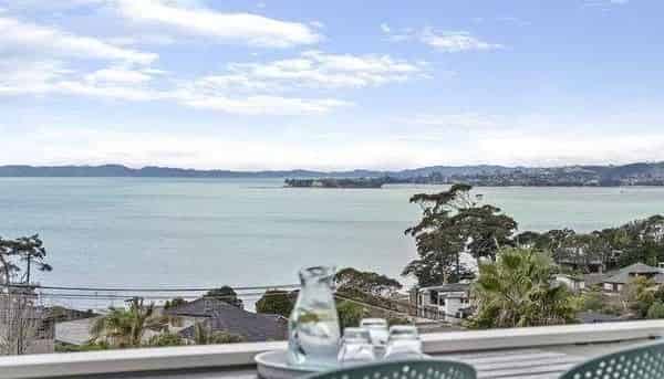 5 Colmar Road, Mellons Bay