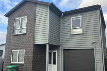 4 Awhenga Place, Weymouth