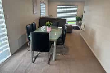 4 Awhenga Place, Weymouth