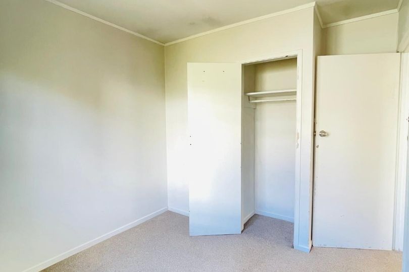 2 Bedroom House with 1 Bathroom and 1 Car parking – další