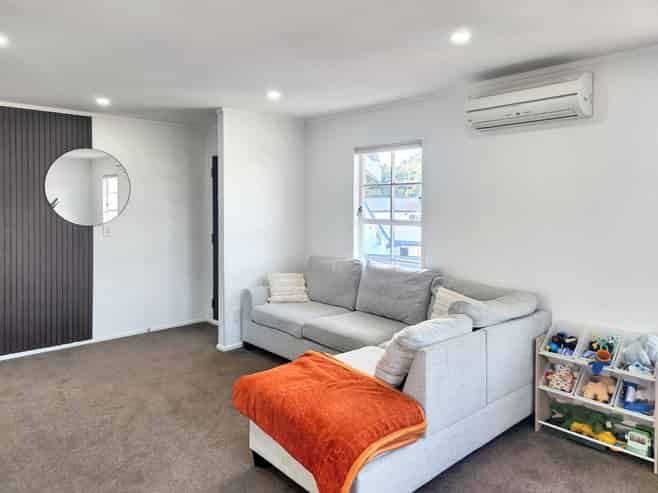 21 Gainsborough Grove, Belmont