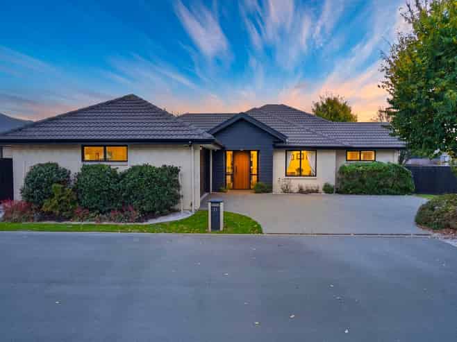 21 Bernice Crescent, Yaldhurst