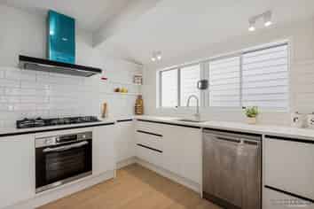 53 Taikata Road, Te Atatu Peninsula, Waitakere City, Te Atatu Peninsula