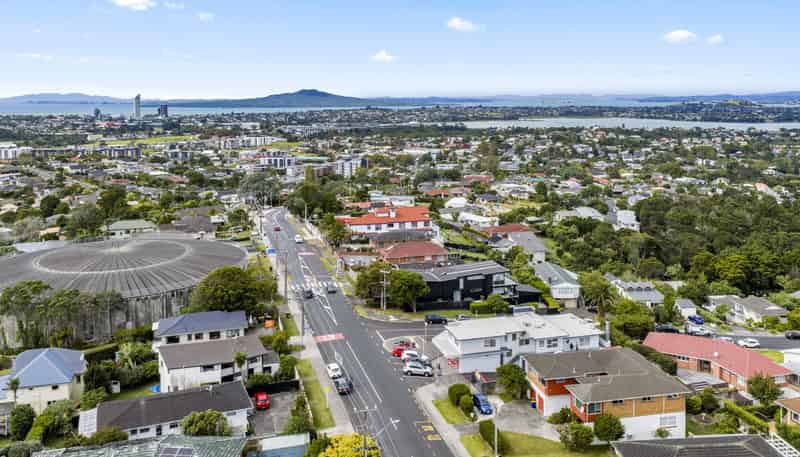  1 Lydia Avenue, Northcote