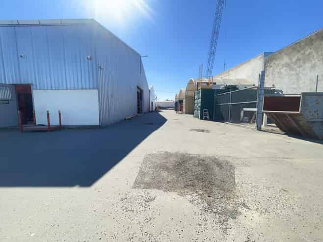 Large scale manufacturing for lease