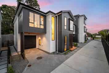 2/8 Park Rise, Campbells Bay