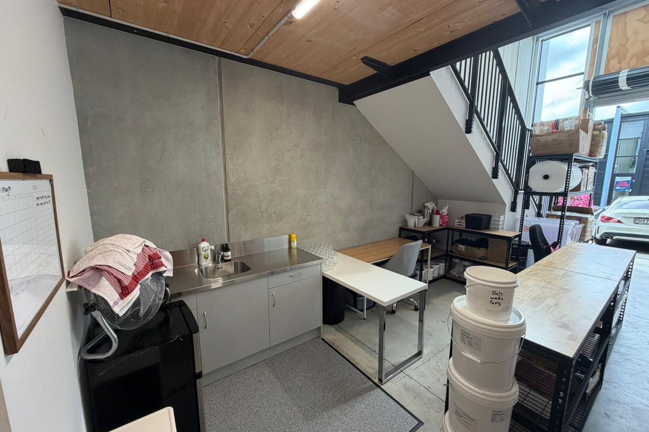 Compact warehouse. Smart location. - Ansicht 4