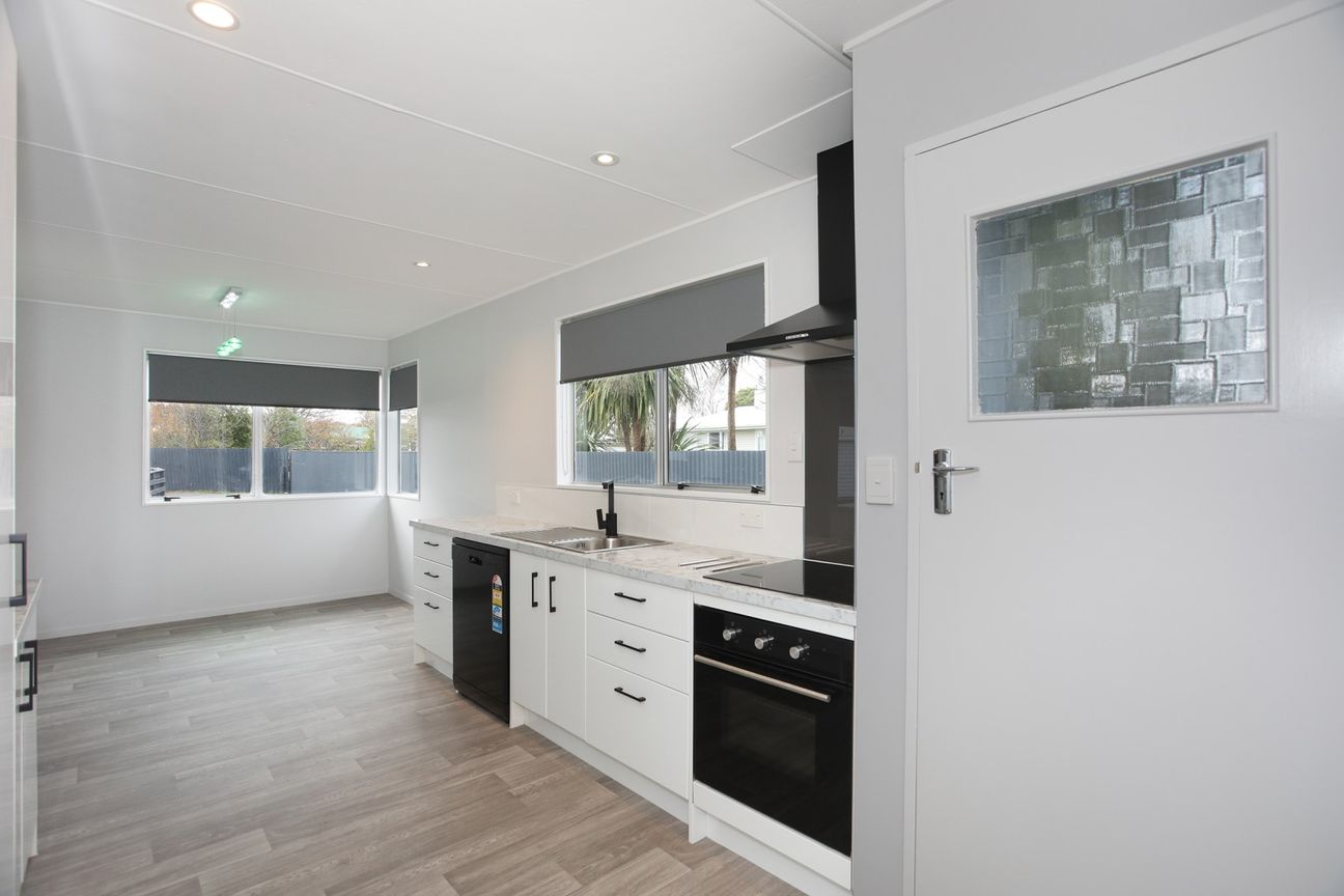 Modern Updates and Convenient Location! - Bild 4