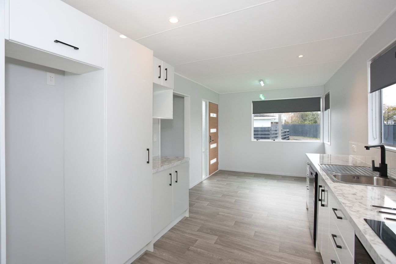 Modern Updates and Convenient Location! - Bild 3