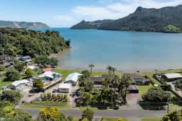 13 Foster Avenue, Huia