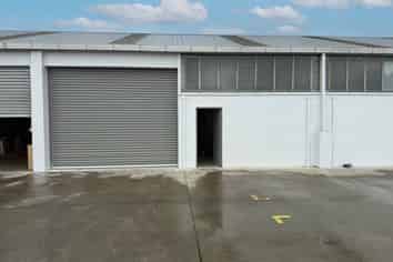 Affordable 140sqm of Warehousing