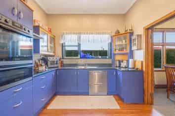 61 West Plains Road, WAIKIWI