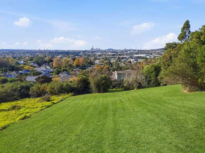 24 Summit Drive, Mount Albert