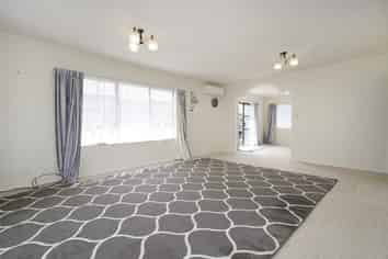 110 Oxford St, Tawa
