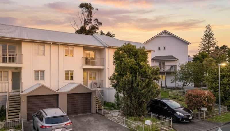 33 Winery Way, Henderson