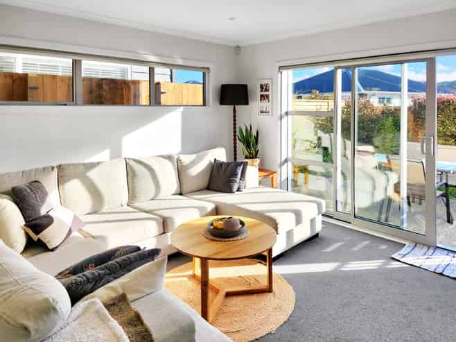 6 Takapo Grove, Kelson