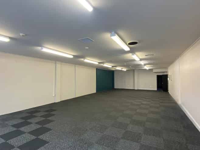 Central space for office days and power plays