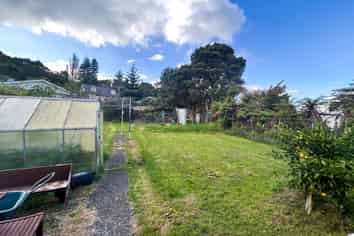 305 Clayton Road, Pukehangi