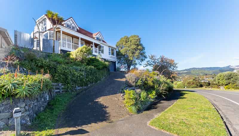 151 Weggery Drive, Waikanae Beach